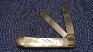 Case XX USA 4 Dot (1996) Pearl 8254 SS Trapper Knife