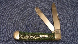 Case XX USA 2009 Engraved Green Bone 6254 SS Trapper Knife