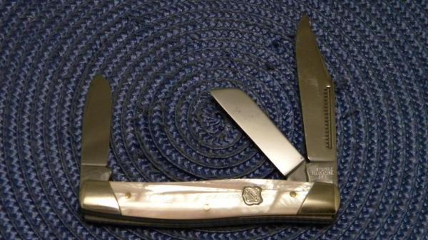 John Primble Belknap Inc. USA Imitation Pearl 5371 Stockman Knife c.1968-1985 John Primble Belknap Inc. USA Imitation Pearl 5371 Stockman Knife c.1968-1985