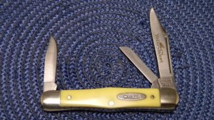 Camillus New York USA Yellow #72 Yello-Jaket Whittler Knife