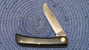 Case XX USA 4 Dot (1976) Black 2137 Carbon Steel Sod Buster Jr. Knife