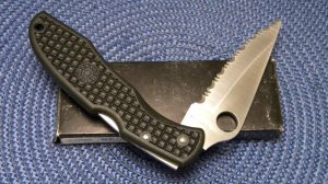 Spyderco AUS-8 Stainless Seki-City Japan C10SBK Endura Tactical Lockback Knife in Box
