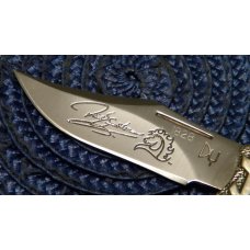 United Cutlery David Yellowhorse Spirit Stalker CS46 Silver Series 2nd Edition Lockback Knife in Box United Cutlery David Yellowhorse Spirit Stalker CS46 Silver Series 2nd Edition Lockback Knife in Box