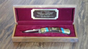 Buck Custom USA David Yellowhorse Mustang Folding Lockback Knife in Box