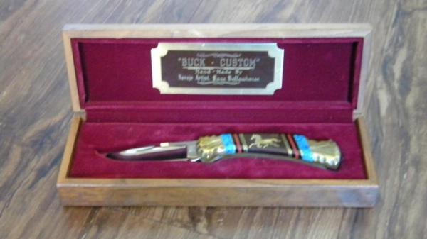 Buck Custom USA David Yellowhorse Mustang Folding Lockback Knife in Box Buck Custom USA David Yellowhorse Mustang Folding Lockback Knife in Box