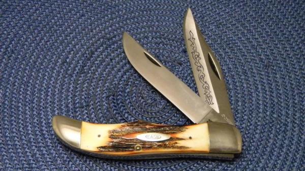 Case XX Stainless USA 3 Dot (1977) Stag 5265 SAB SSP Blue Scroll Folding Hunter Knife Case XX Stainless USA 3 Dot (1977) Stag 5265 SAB SSP Blue Scroll Folding Hunter Knife