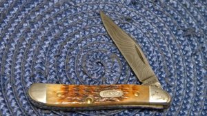 Case XX USA 1 Dot (1989) ROG6120 D Rogers Bone Damascus Peanut Knife