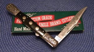 Parker Cut. Co. Hand Made Japan Horn EK-4 Folding Lockback Bowie Knife in Box