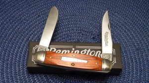 Remington Bullet USA 1997 Wood R4468 Lumberjack Knife in Box