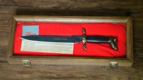Kershaw Solingen Germany Rostfrei Golden Boar Fixed Blade Knife in Display