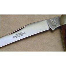 Robeson ShurEdge USA (by Queen Cut. Co.) Bone Muskrat Knife Robeson ShurEdge USA (by Queen Cut. Co.) Bone Muskrat Knife