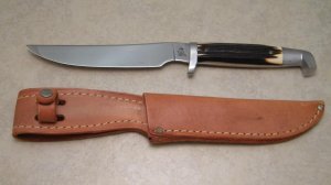 Queen #75 Made in USA Imitation Winterbottom Bone Hunting Fixed Blade Sheath Knife c.1980's