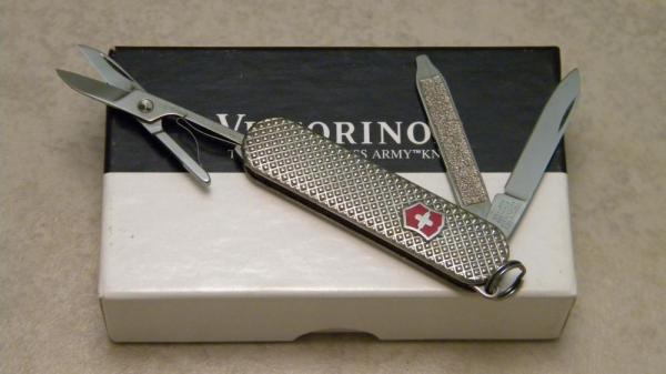 Victorinox Switzerland Stainless Rostfrei Diplomat Silver Alox Swiss Army Knife in Box Victorinox Switzerland Stainless Rostfrei Diplomat Silver Alox Swiss Army Knife in Box