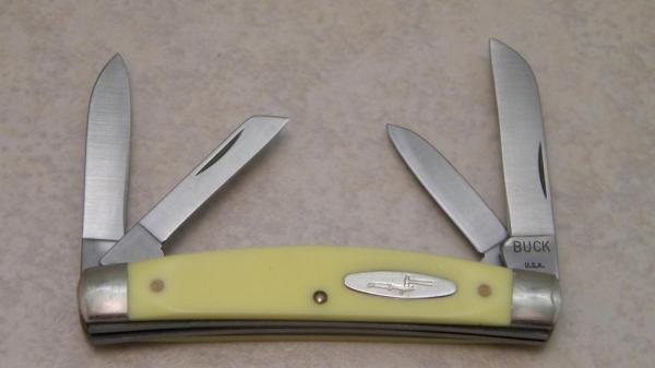Buck USA Model 322 Yellow Congress Knife c.1995 SFO for Smoky Mountain Knife Works Made by Camillus Buck USA Model 322 Yellow Congress Knife c.1995 SFO for Smoky Mountain Knife Works Made by Camillus