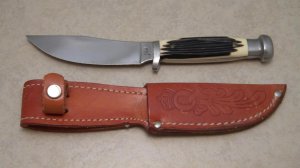 Queen #98 Made in USA Imitation Winterbottom Bone Hunting Fixed Blade Sheath Knife c.1980's