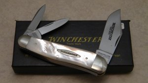 Winchester Trademark USA 1997 Pearl 3808 Whittler Knife in Box