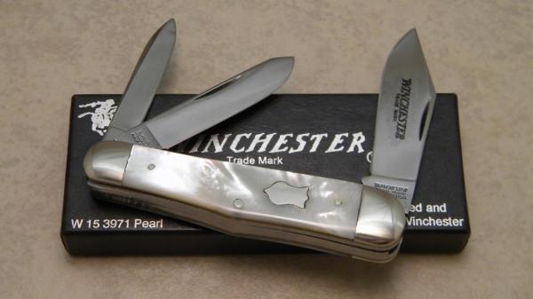 Winchester Trademark USA 1991 Pearl 3904 Whittler Knife in Box Winchester Trademark USA 1991 Pearl 3904 Whittler Knife in Box
