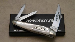 Winchester Trademark USA 1996 Pearl 38097 Wharncliffe Whittler Knife in Box