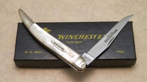 Winchester Trademark USA 1998 Pearl 18024 Toothpick Knife in Box
