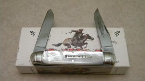 Winchester Trademark USA 1997 Pearl 28104 Cartridge Series Moose Knife in Box