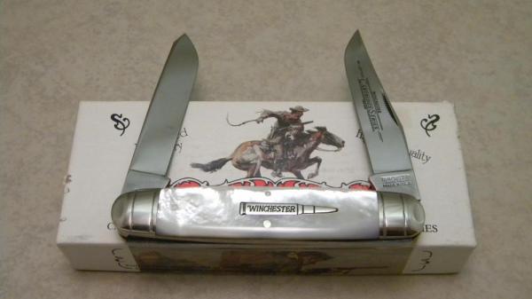 Winchester Trademark USA 1997 Pearl 28104 Cartridge Series Moose Knife in Box