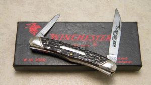 Winchester Trademark USA 1988 Bone 2935 Half Whittler Knife in Box