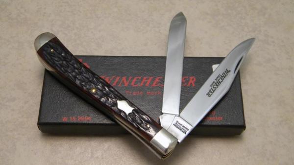 Winchester Trademark USA 1987 Bone 2904 Slimline Trapper Farmers Jack Knife in Box Winchester Trademark USA 1987 Bone 2904 Slimline Trapper Farmers Jack Knife in Box
