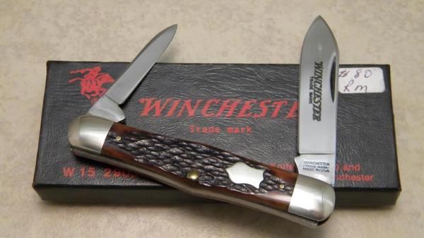 Winchester Trademark USA 1990 Bone 2903 Swell Center Pen Knife in Box Winchester Trademark USA 1990 Bone 2903 Swell Center Pen Knife in Box