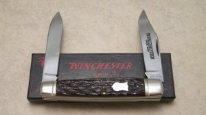 Winchester Trademark USA 1988 Bone 2913 1/2 Moose Knife in Box