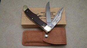 Frontier (Imperial) Davy Crockett 1786-1836 Ole Betsy Wood Folding Hunter Knife & Pouch in Box