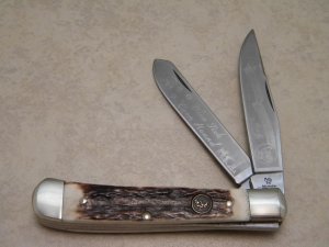 Hen & Rooster Bertram Cutlery Solingen Germany 312-DS/CH Stag Blue Tick Coon Hound Trapper Knife