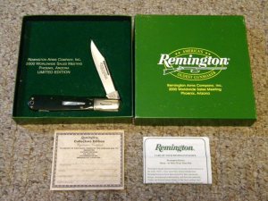 Remington Bullet Pearl Shield R1630 Green Bone 2000 Worldwide Sales Meeting Lockback Knife in Box