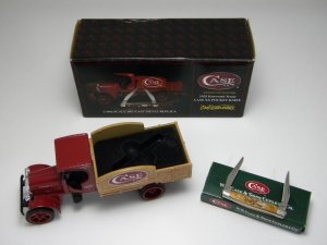 Case XX USA 2007 Bone Tiny Muskrat & 1925 Kenworth Truck 1:34th Die-Cast Metal Replica in Box