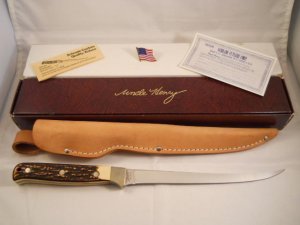 Schrade Uncle Henry 167UH USA Mint 