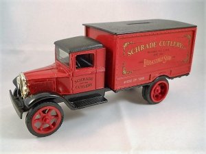 Schrade Ertl 1931 Hawkeye Truck Bank Mint