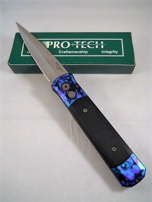 Protech 909 Godfather USA Mint