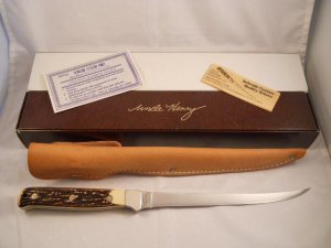 Schrade Uncle Henry 167UH  USA Mint