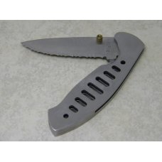 Rigid RG-2 Surgical Steel Japan Serrated Edge Metal Linerlock Knife & Pouch in Box Rigid RG-2 Surgical Steel Japan Serrated Edge Metal Linerlock Knife & Pouch in Box