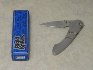 Rigid RG-4 Surgical Steel Japan Plain Edge Metal & Abalone Locking Blade Thumb Stud Knife in Box