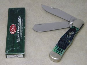 Case XX USA 2010 Hunter Green Bone C62050 SS Cotton Sampler Coke Bottle Folding Hunter Knife in Box