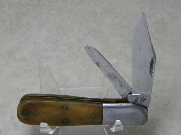 Queen Cutlery Co. USA #22 Saw Cut Bone 2 Blade Barlow Knife C.1930's to 1940's Queen Cutlery Co. USA #22 Saw Cut Bone 2 Blade Barlow Knife C.1930's to 1940's