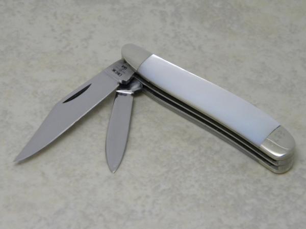 Case XX SS USA 8 Dot (1982) Genuine Mother of Pearl 8220 Peanut Knife Case XX SS USA 8 Dot (1982) Genuine Mother of Pearl 8220 Peanut Knife