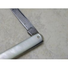 Remington UMC Made in USA Genuine Mother of Pearl R6904 Pen Knife c.1930's Remington UMC Made in USA Genuine Mother of Pearl R6904 Pen Knife c.1930's