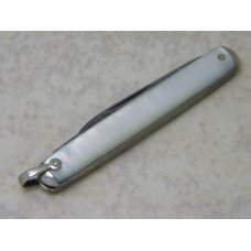 Remington UMC Made in USA Genuine Mother of Pearl R6904 Pen Knife c.1930's Remington UMC Made in USA Genuine Mother of Pearl R6904 Pen Knife c.1930's
