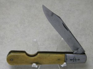 Russell "R" USA Brown Saw Cut Bone Easy Open Daddy Barlow Knife Early 1900's