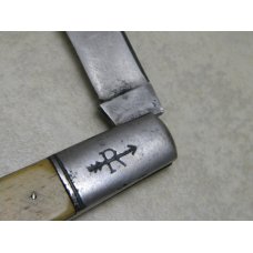 Russell "R" USA Brown Saw Cut Bone Easy Open Daddy Barlow Knife Early 1900's Russell "R" USA Brown Saw Cut Bone Easy Open Daddy Barlow Knife Early 1900's