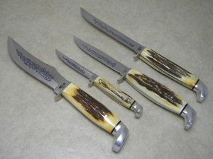 Case XX USA 1977 Stag M5F, 5 FINN,  516-5, 523-5 SSP Blue Scroll Fixed Blade Sheath Knife Set