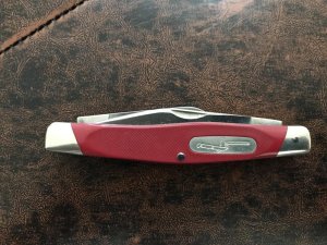 BUCK USA 301- 3 7/8"  stockman with red handles (made in 1992) 