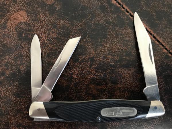 BUCK USA 310/ whittler (made in 1993)