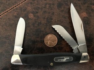 BUCK USA 301V with factory serrated blade. (made in 1989)  Hard to find!!!